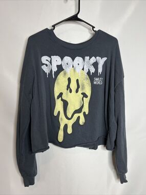 SmileyWorld Women's Size XL Cropped Graphic Sweater - Gray